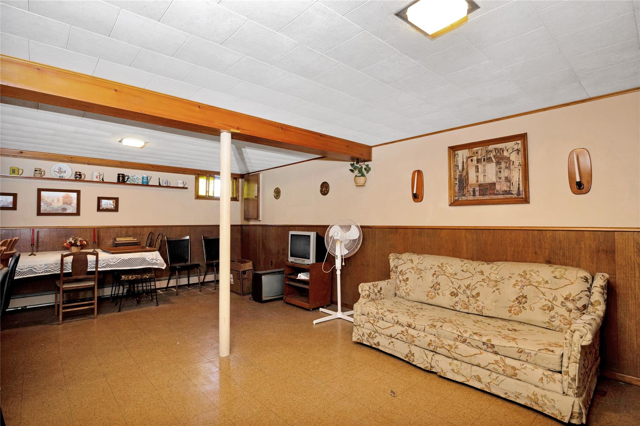 121 Sullivan Avenue, Farmingdale, New York image 23