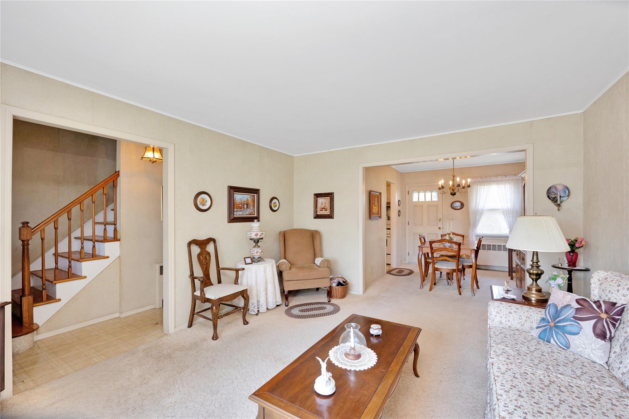 121 Sullivan Avenue, Farmingdale, New York image 5