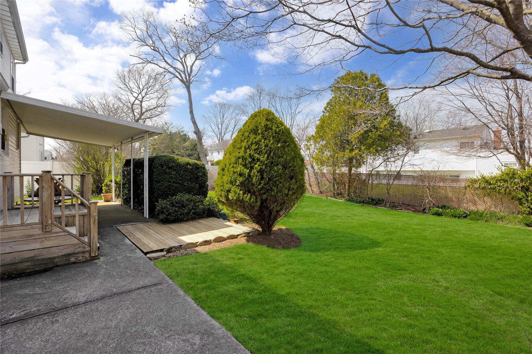 121 Sullivan Avenue, Farmingdale, New York image 25