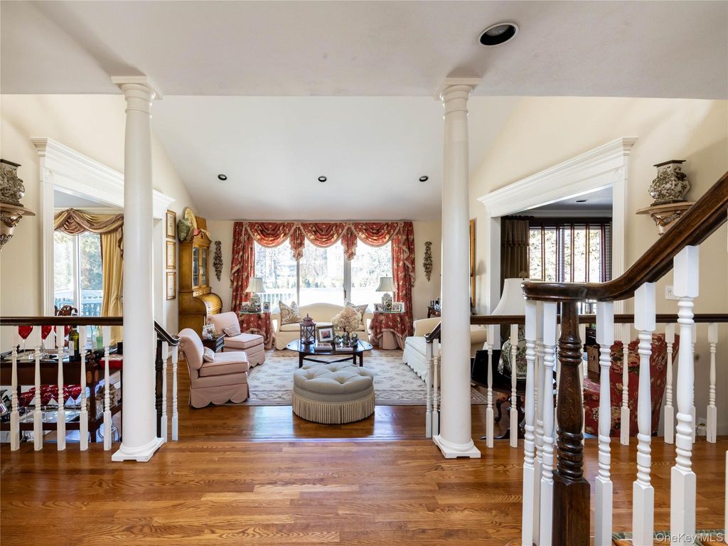 Photo of 2 Bonnie Lynn Court, Roslyn, NY 11576 (MLS # 953728)