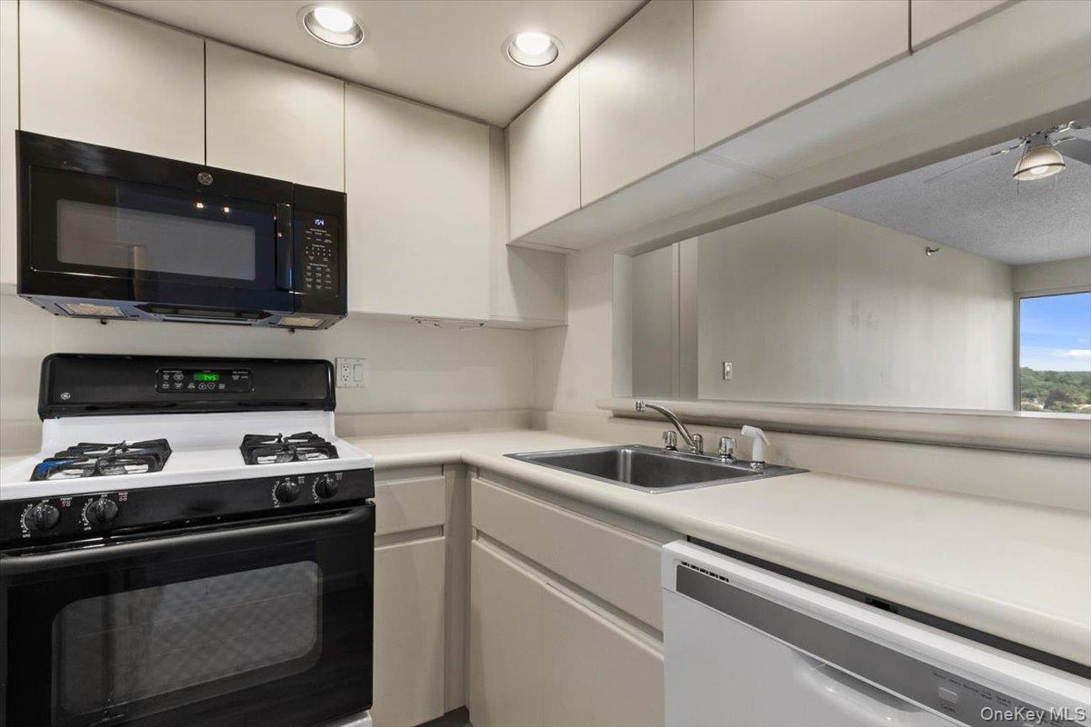 10 Stewart Place 8 CE