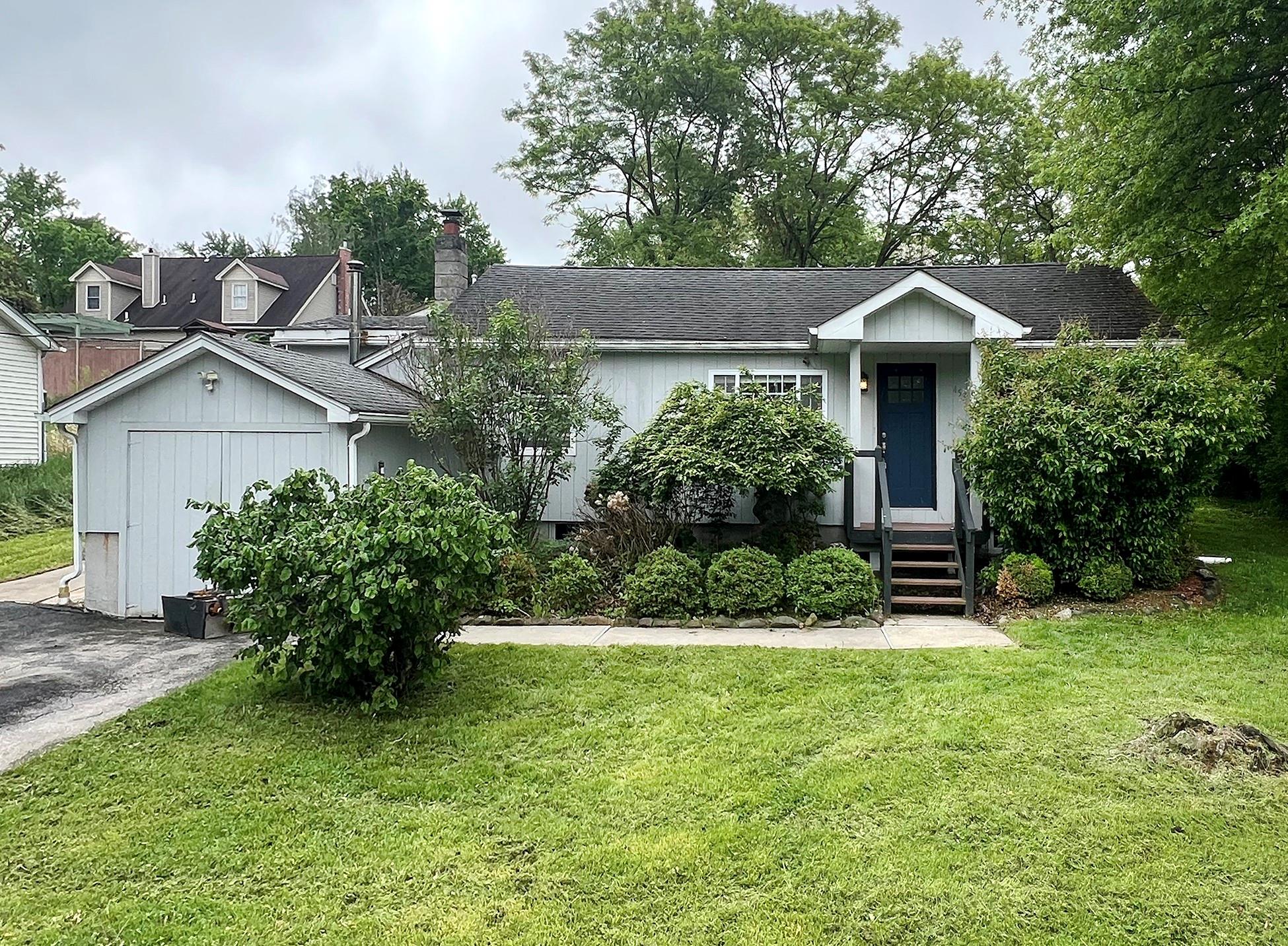Rental Property at Clove Road, Monroe, New York - Bedrooms: 2 
Bathrooms: 1 
Rooms: 4  - $2,600 MO.