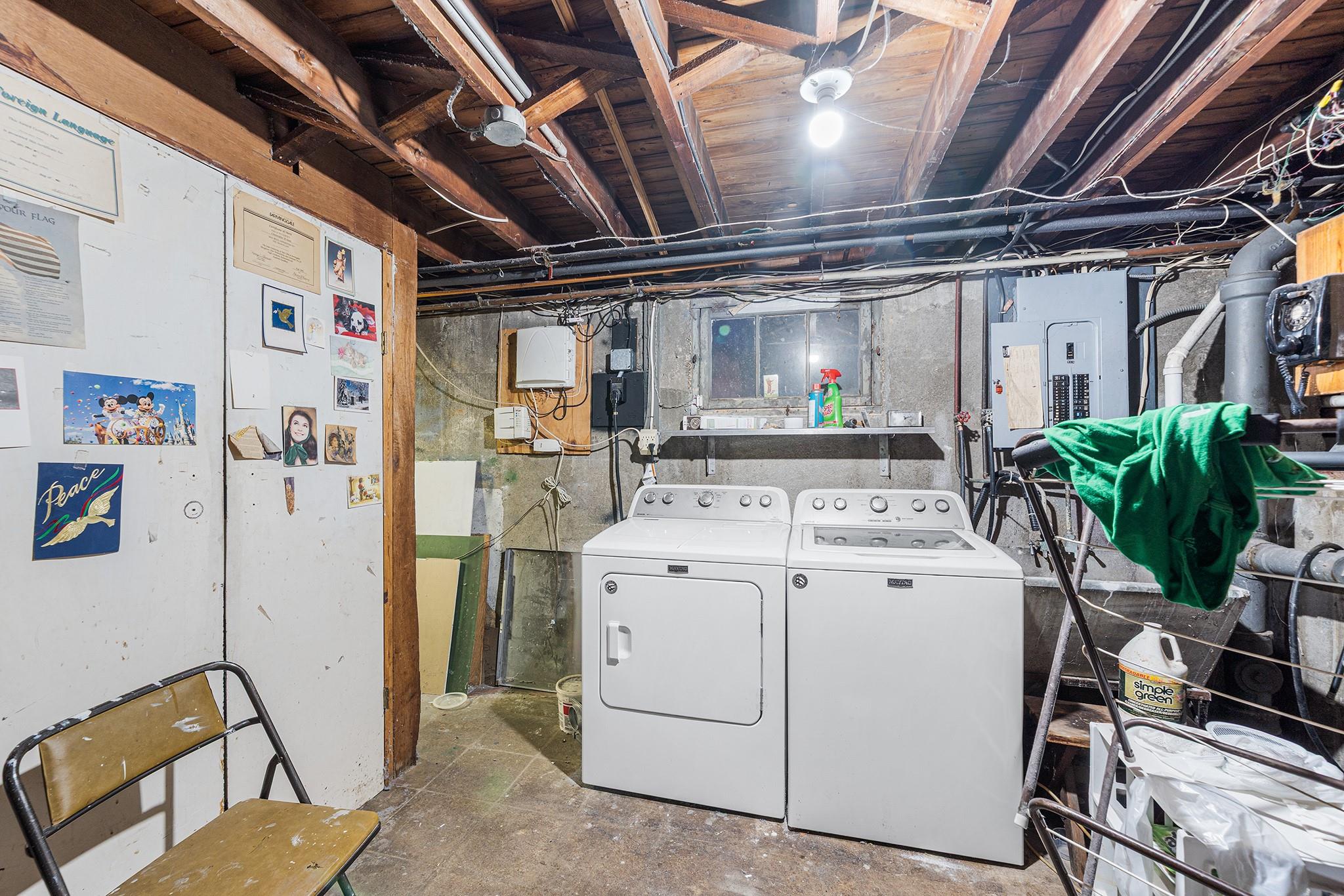 105 Farmers Avenue, Plainview, New York image 27
