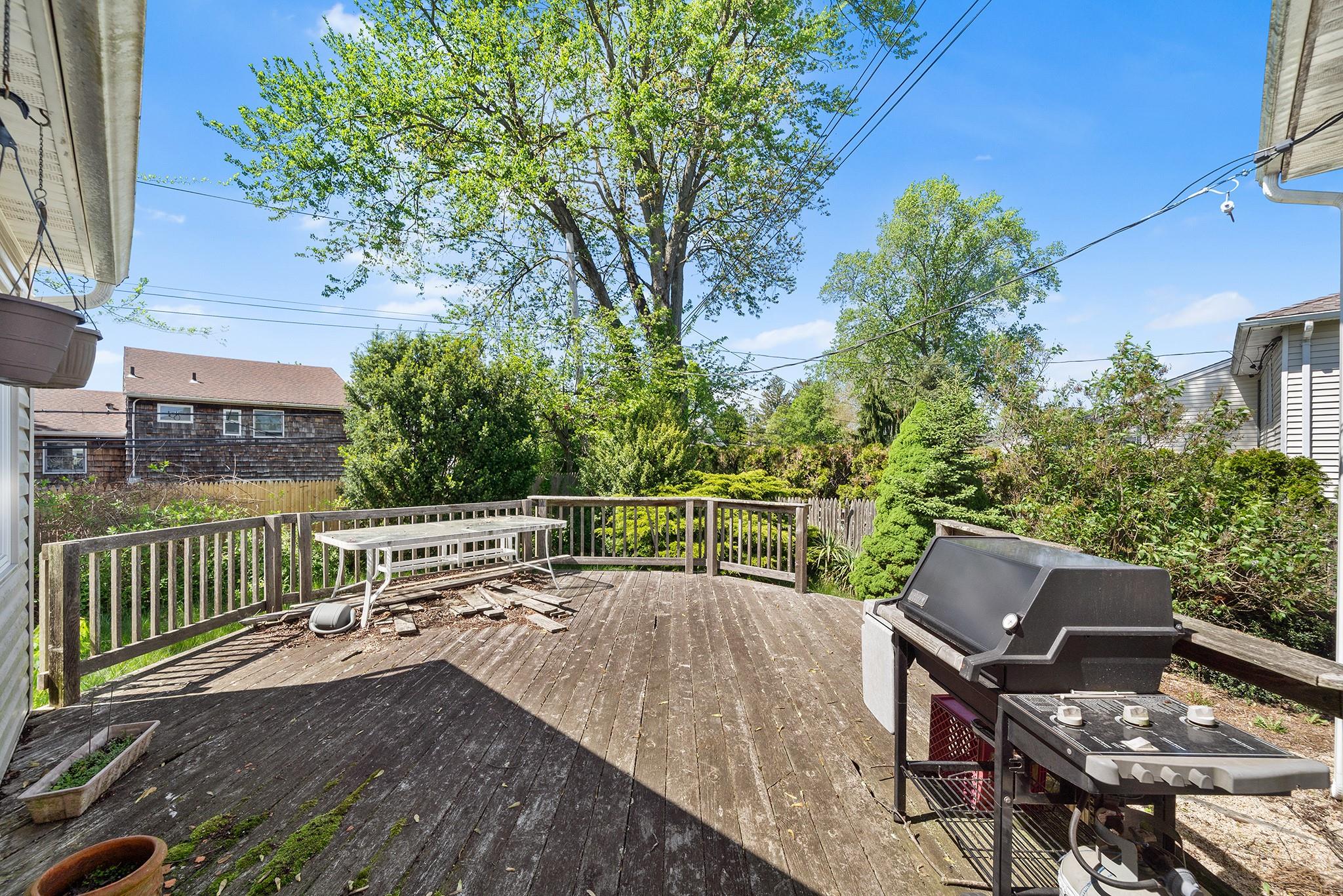 105 Farmers Avenue, Plainview, New York image 29