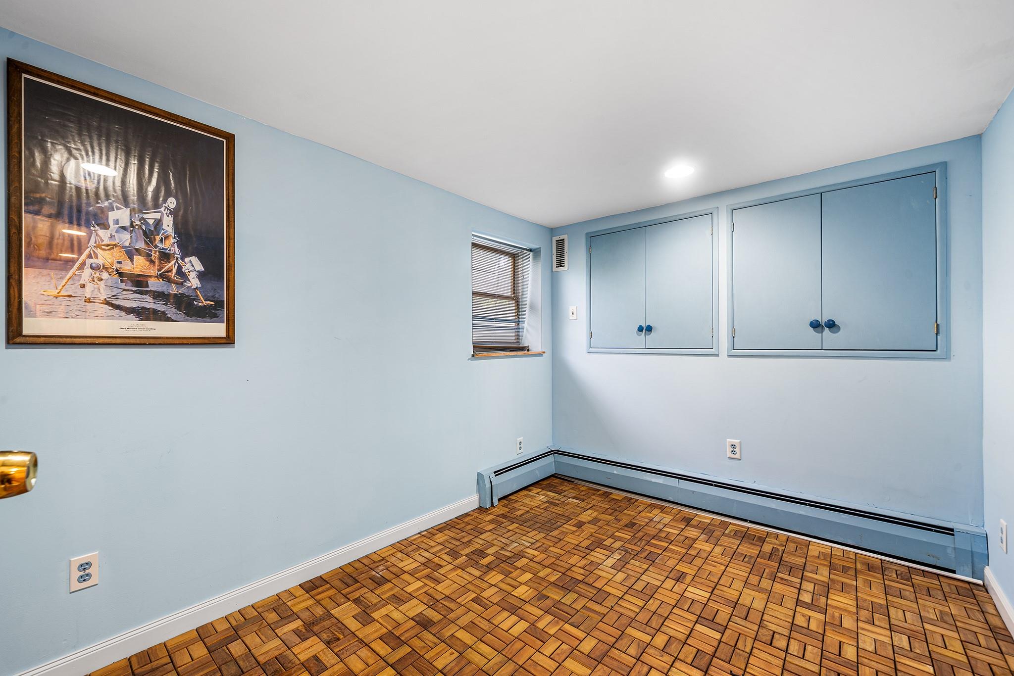 105 Farmers Avenue, Plainview, New York image 25