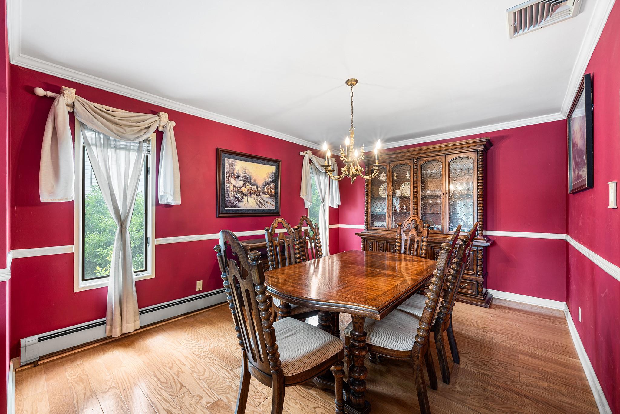 105 Farmers Avenue, Plainview, New York image 8