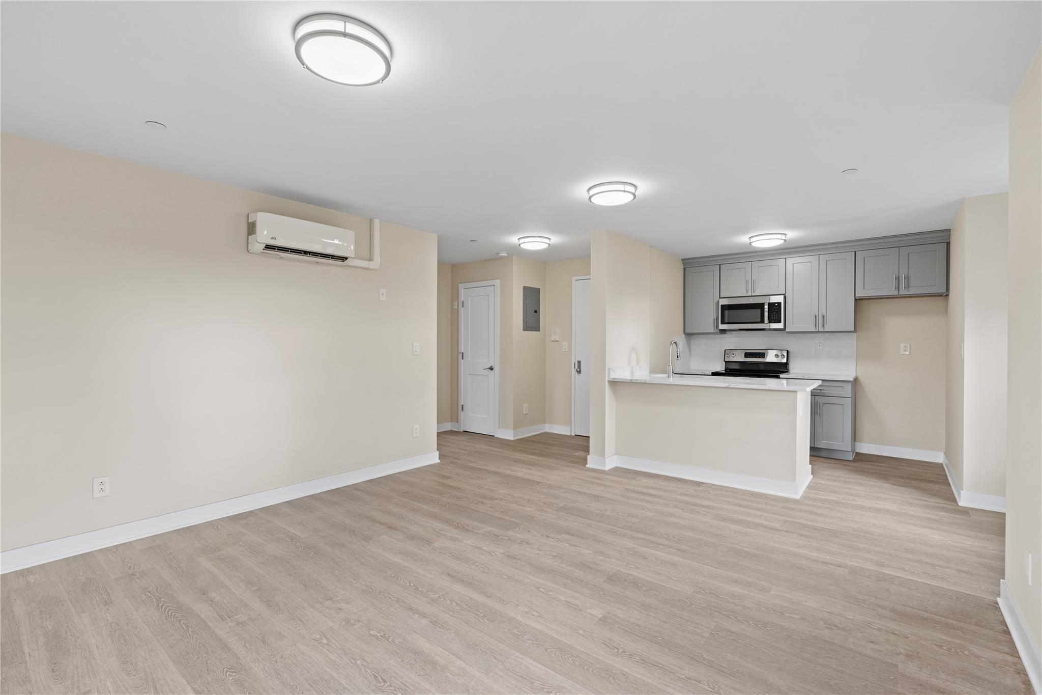 135 Wakefield Avenue 301