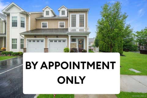 Condo For Sale - 174 Halley Drive<br/> Suffolk County, Blue Point, NY 11772