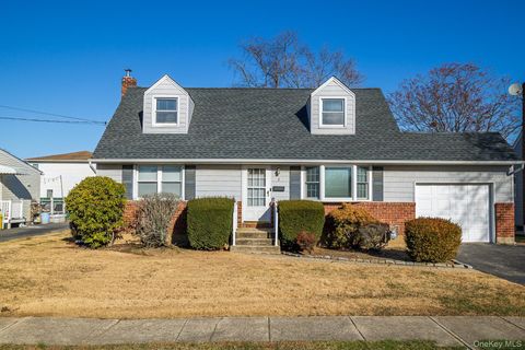 3 Poplar Avenue Farmingdale NY 11735