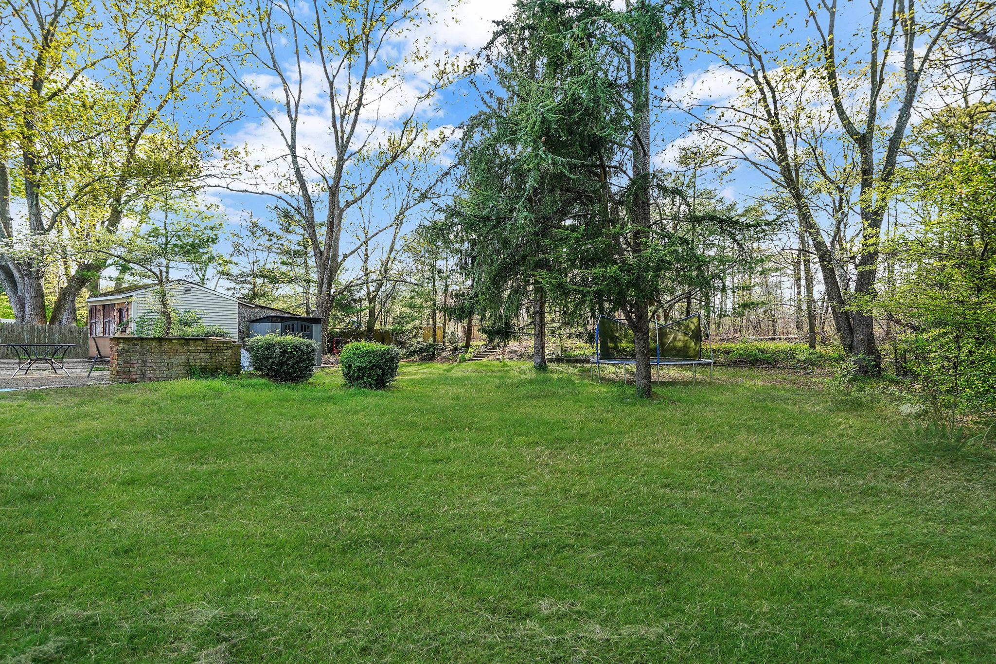 210 Oakdale Bohemia Road, Bohemia, New York image 5