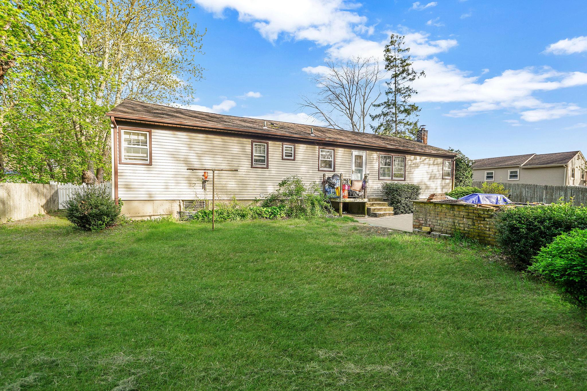 210 Oakdale Bohemia Road, Bohemia, New York image 3