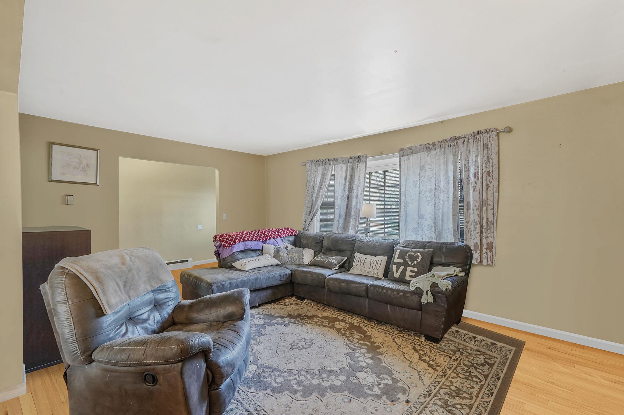 210 Oakdale Bohemia Road, Bohemia, New York image 10