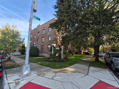 Homes For Sale - 215-09 47th Avenue #2C<br/> Bayside, NY 11361