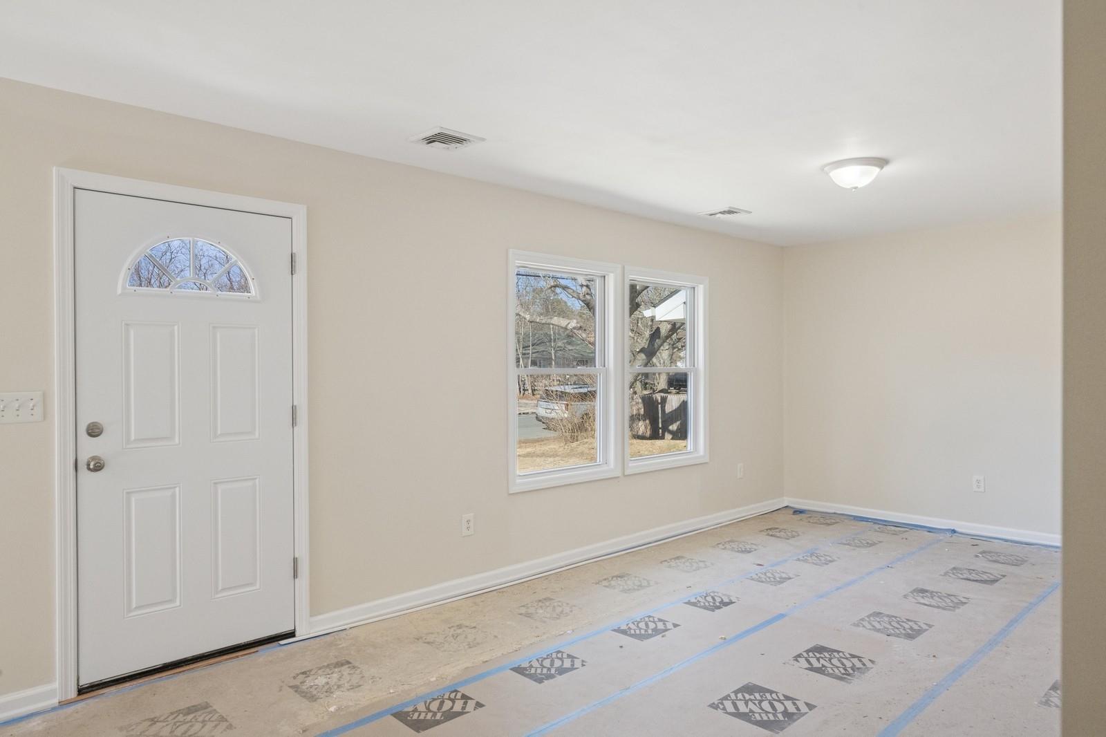825 Doane Avenue, Bellport, New York image 20