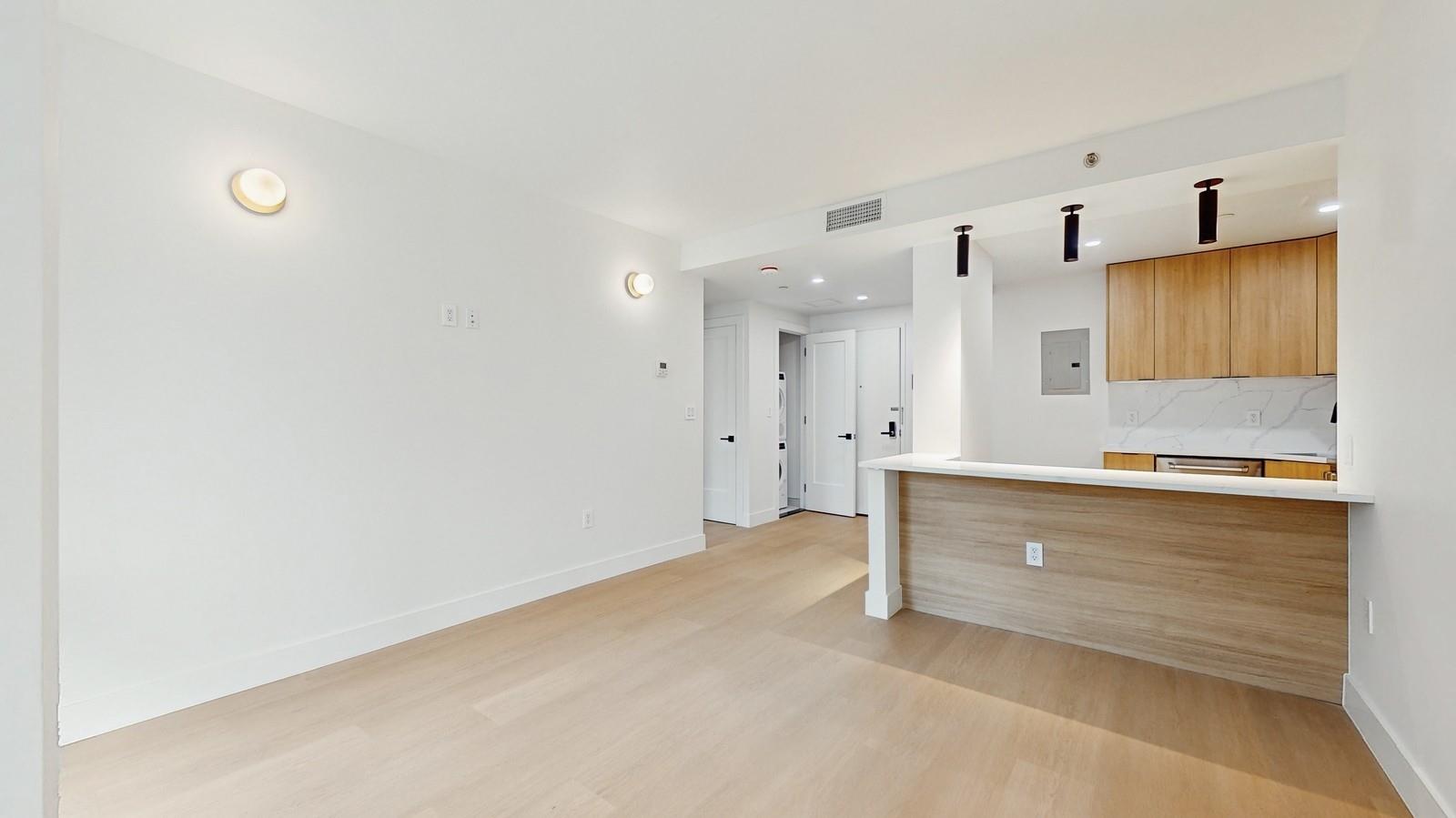 Rental Property at 38th Street St 3C, Long Island City, Queens, NY - Bedrooms: 2 
Bathrooms: 1  - $4,750 MO.