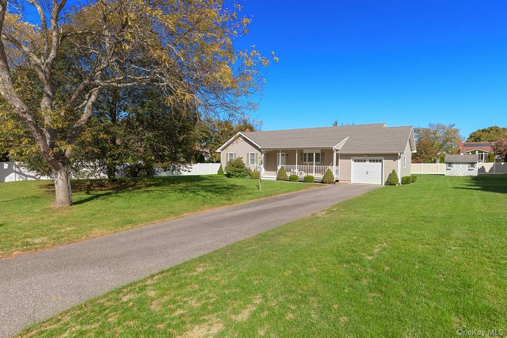 Photo of 72 Josica Drive, Aquebogue, NY 11901 (MLS # 928239)