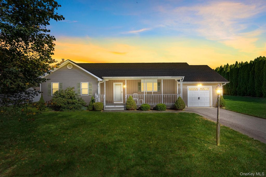 Photo of 72 Josica Drive, Aquebogue, NY 11901 (MLS # 928239)
