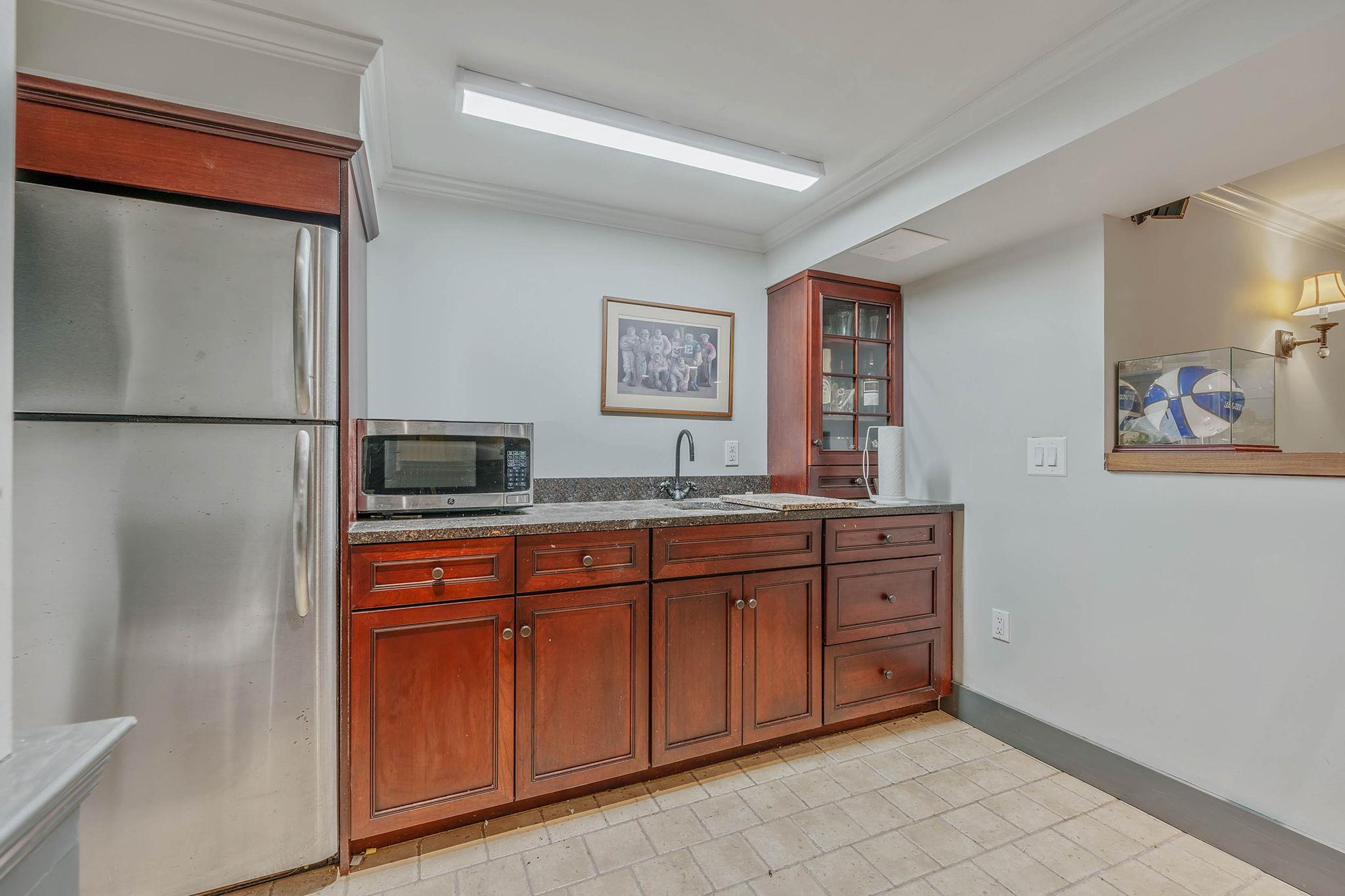 41 Westminster Road, Rockville Centre, New York image 25