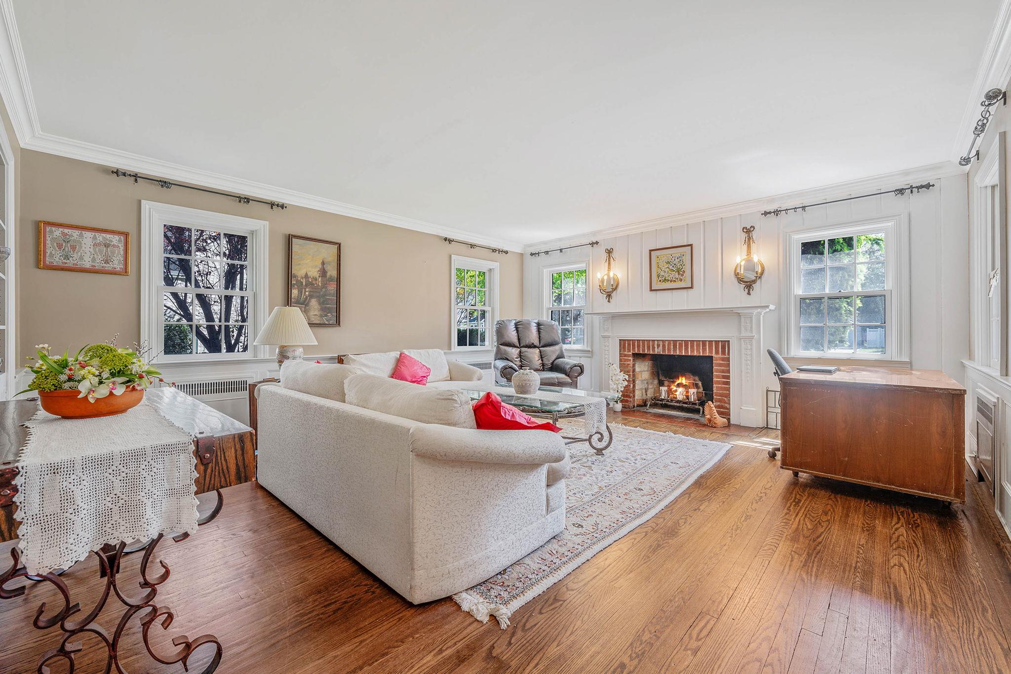 41 Westminster Road, Rockville Centre, New York image 10