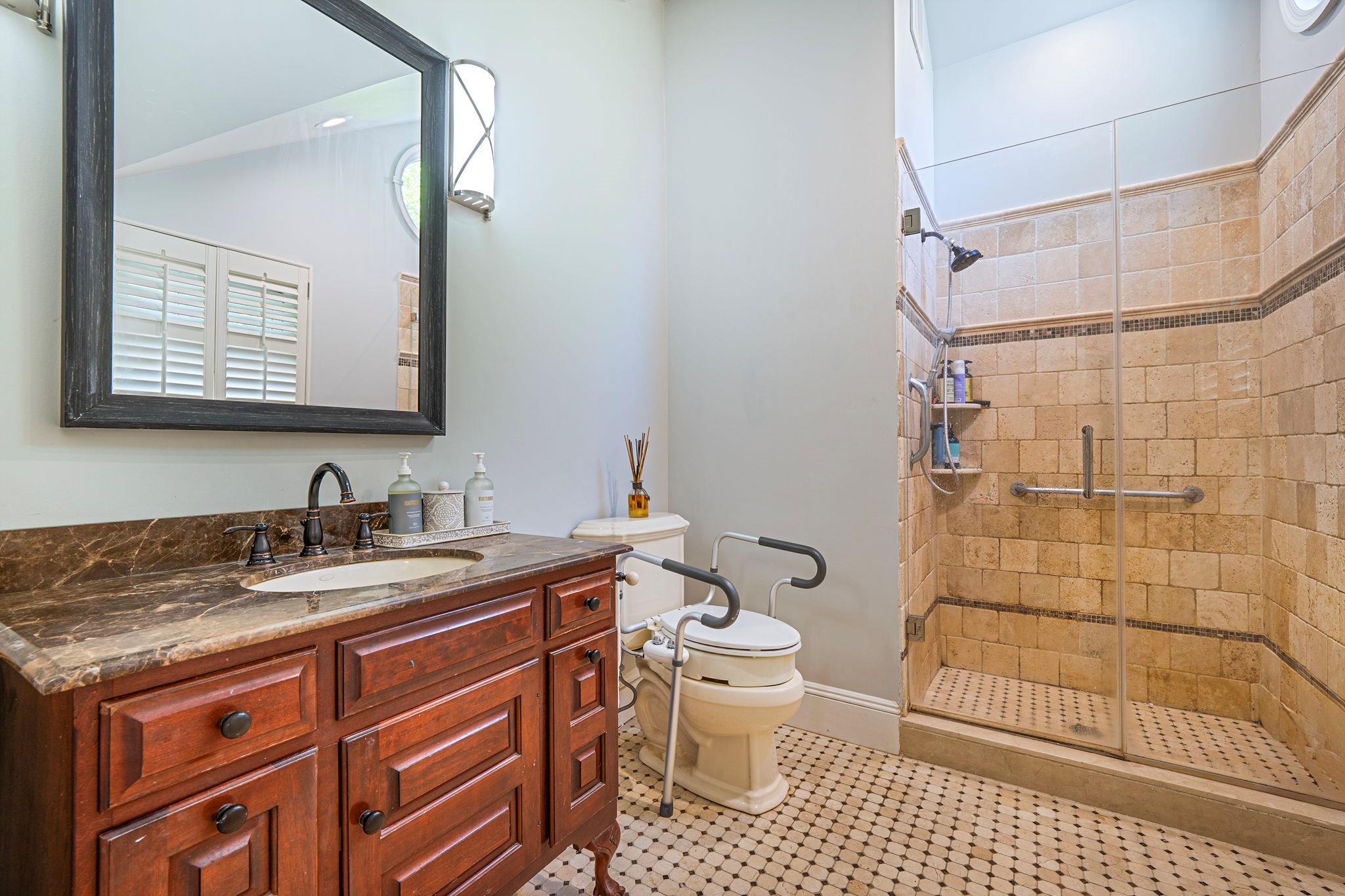 41 Westminster Road, Rockville Centre, New York image 18