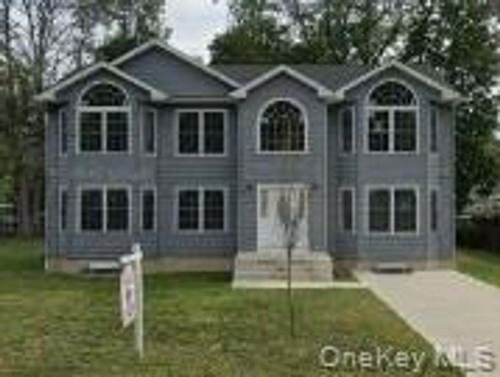 Photo of 214 Clark Street, Brentwood, NY 11717 (MLS # 805162)