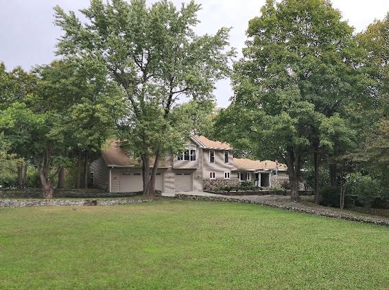Van Voorhis Terrace, Wappingers Falls, New York - 4 Bedrooms  
3 Bathrooms  
9 Rooms - 