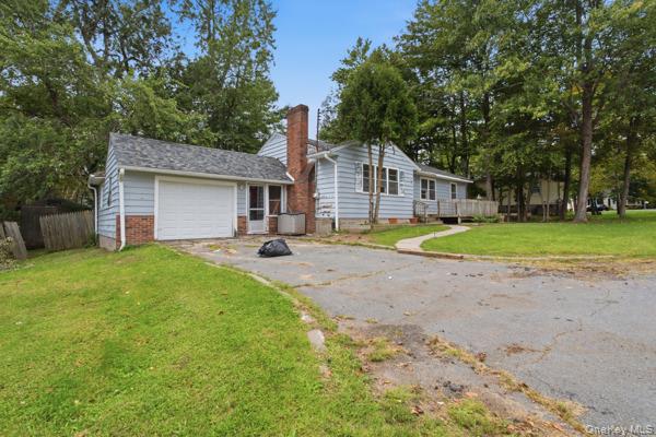 Photo of 6 Thomas Street, Monticello, NY 12701 (MLS # 1049204)