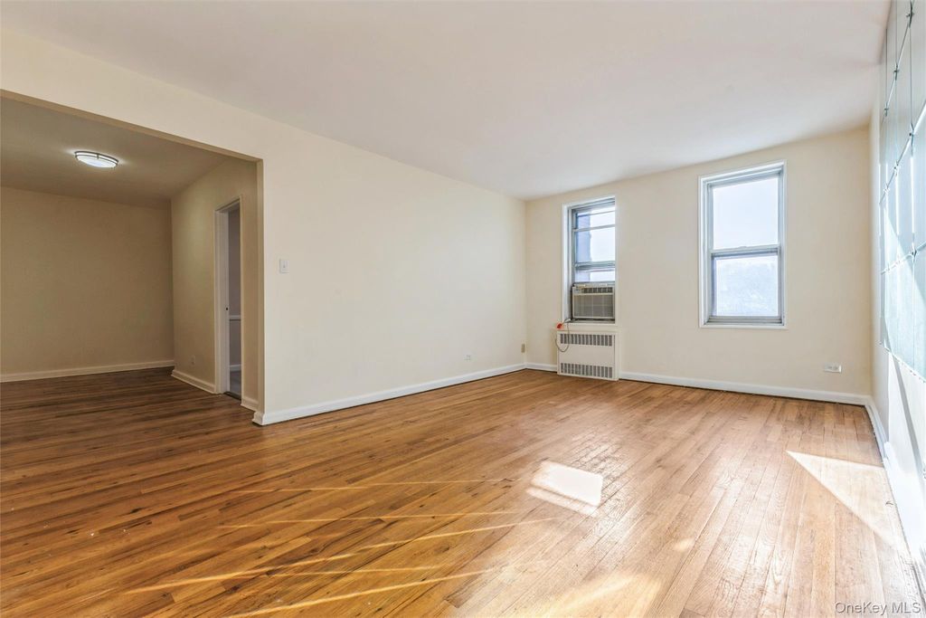 Photo of 223 Brigham Street #EE4, Brooklyn, NY 11229 (MLS # 941848)