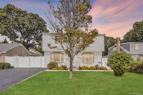 124 E 12th Street Huntington Station NY 11746