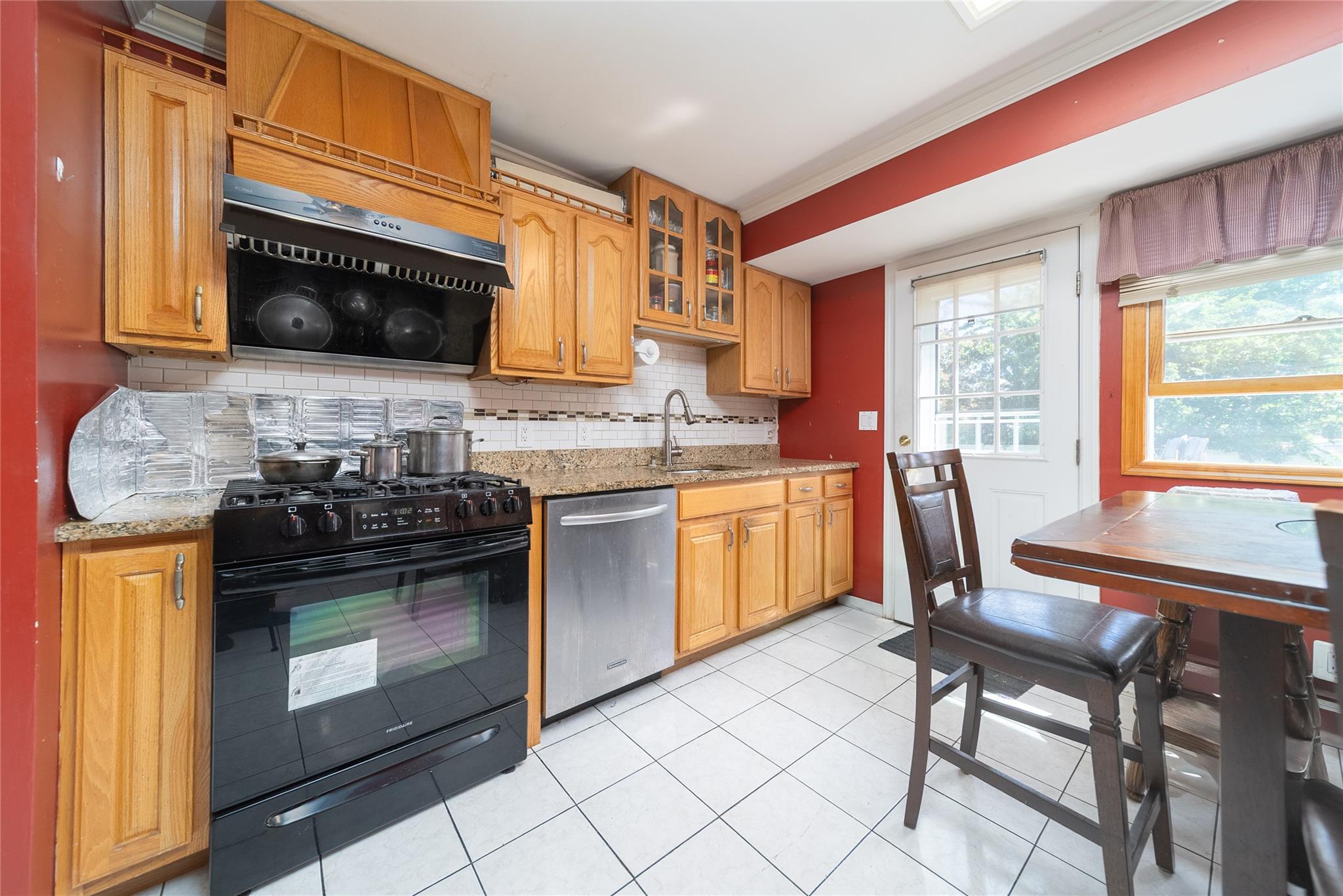 2544 New York Avenue, Melville, New York image 8