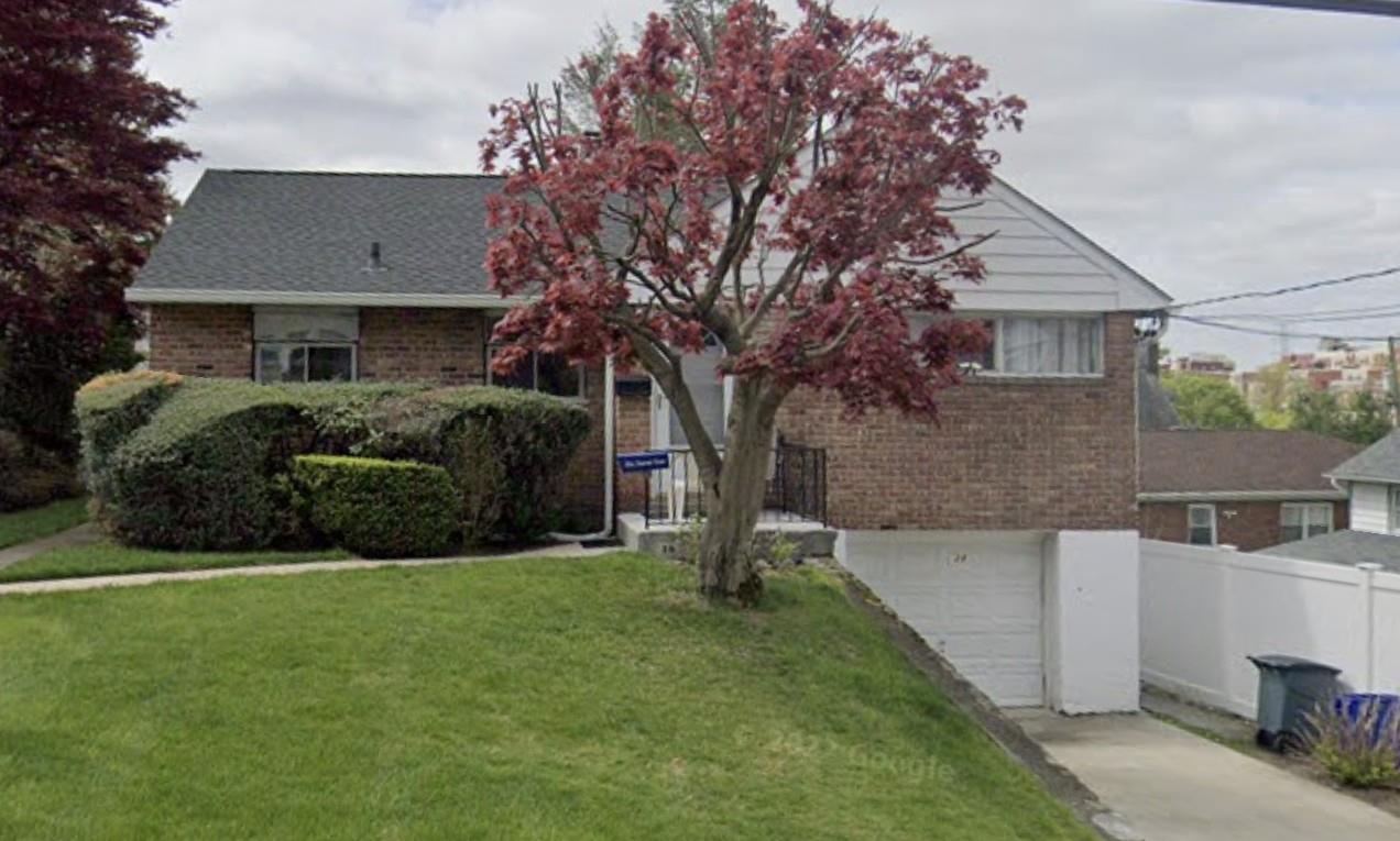 28 Melrose Avenue, Yonkers, New York image 2