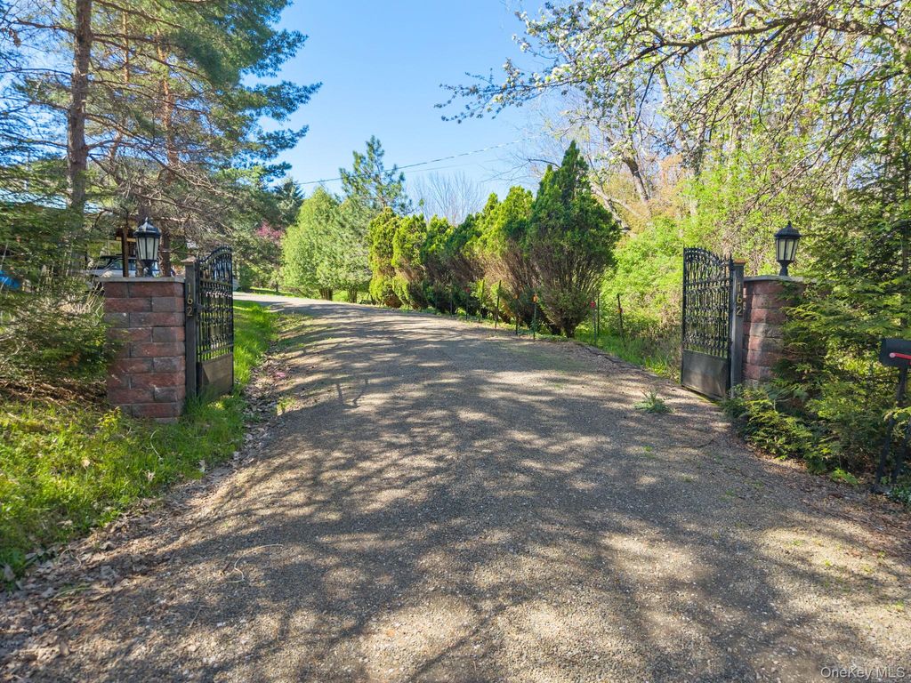 Photo of 162 Fancher Road, Out of Area, NY 12149 (MLS # 998993)