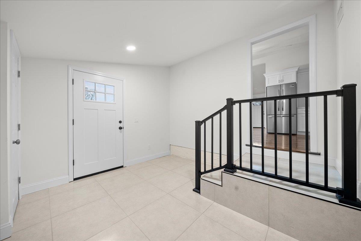 1 Cougar Court, Holtsville, New York image 3