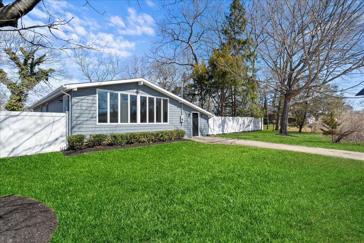 1 Cougar Court, Holtsville, New York image 1