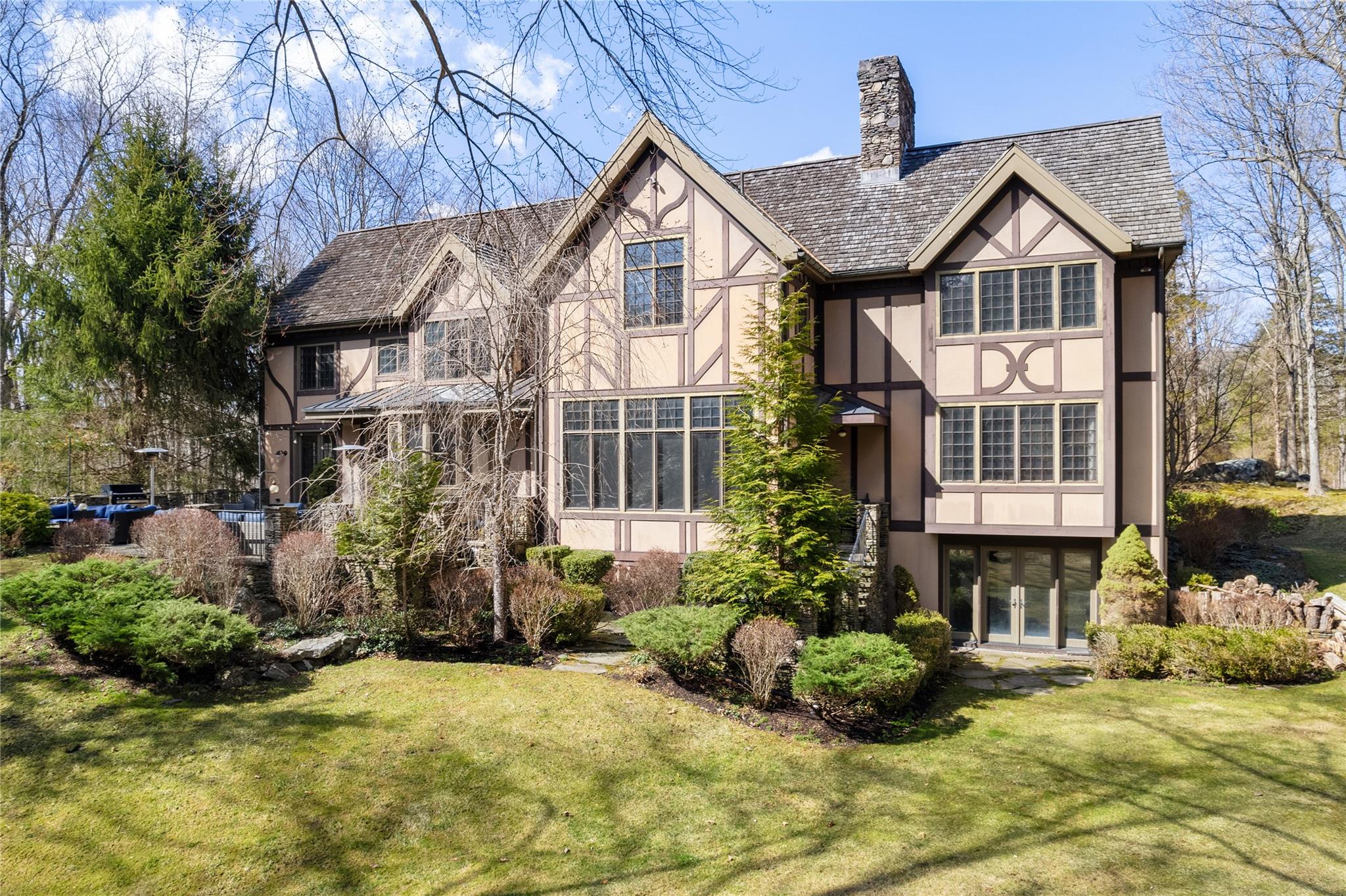 1 Gene Curry Drive, Bedford, New York image 24