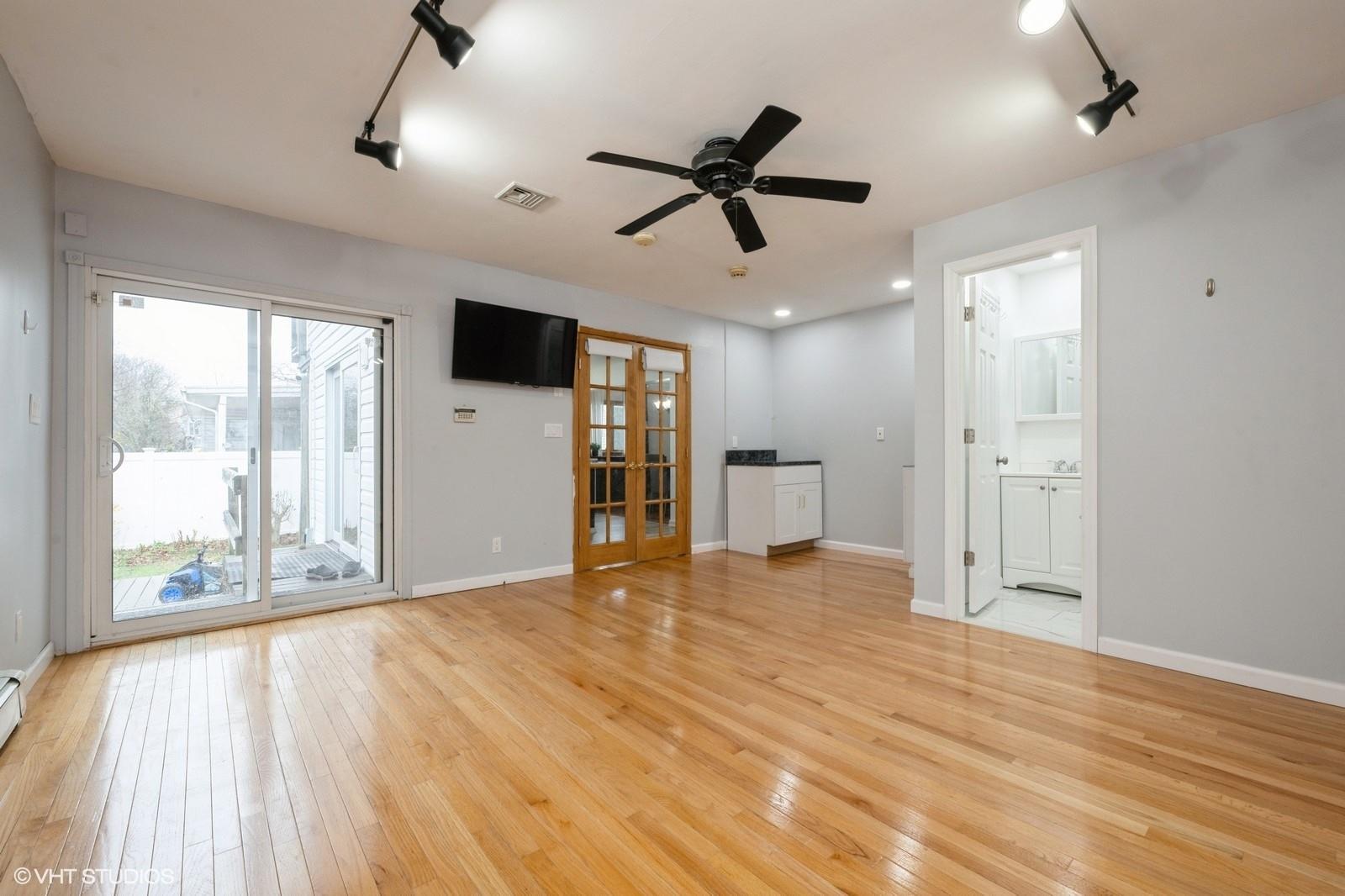 410 17th Street, West Babylon, New York image 12
