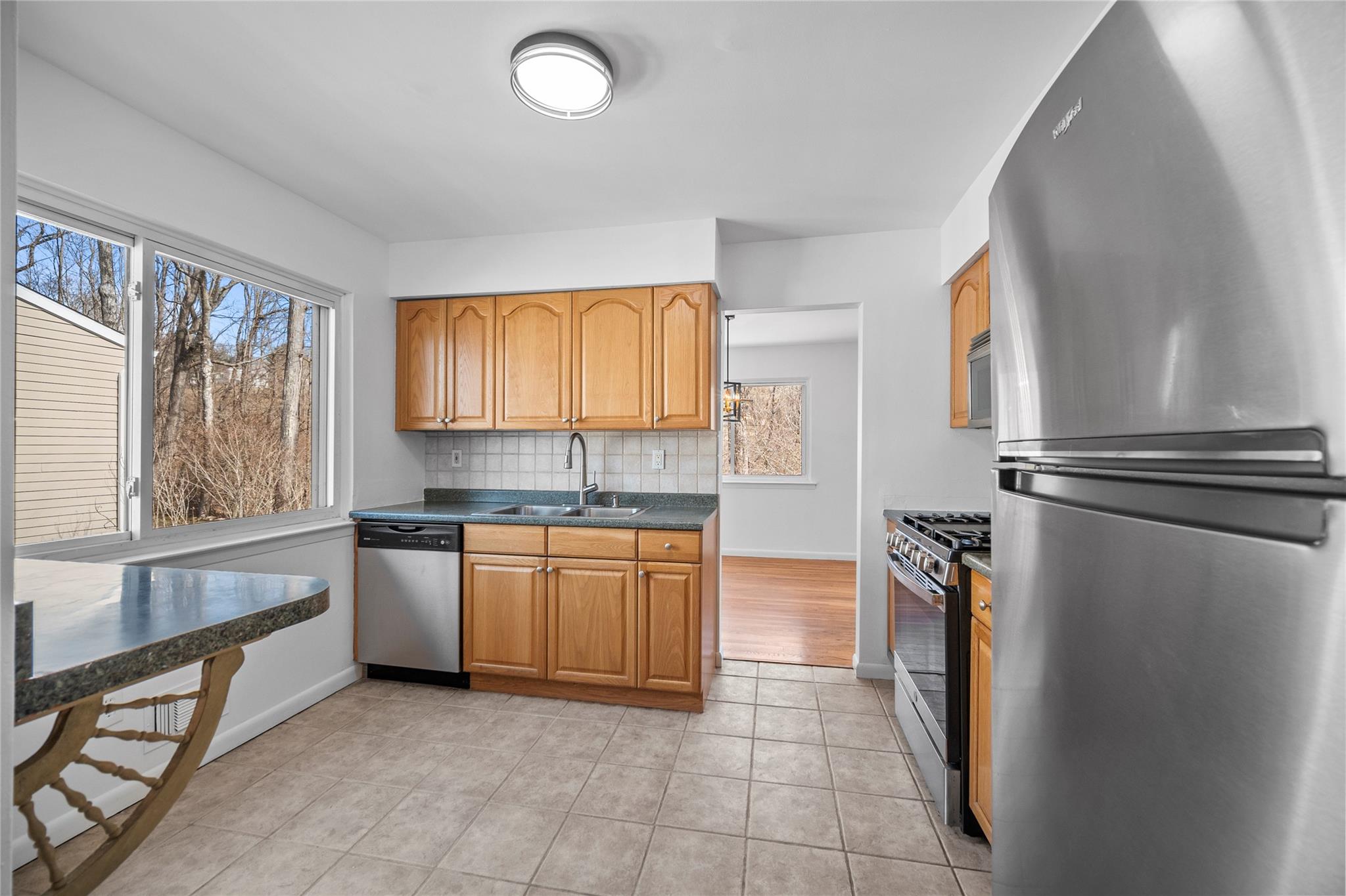 80 Park Drive, Mount Kisco, New York image 6