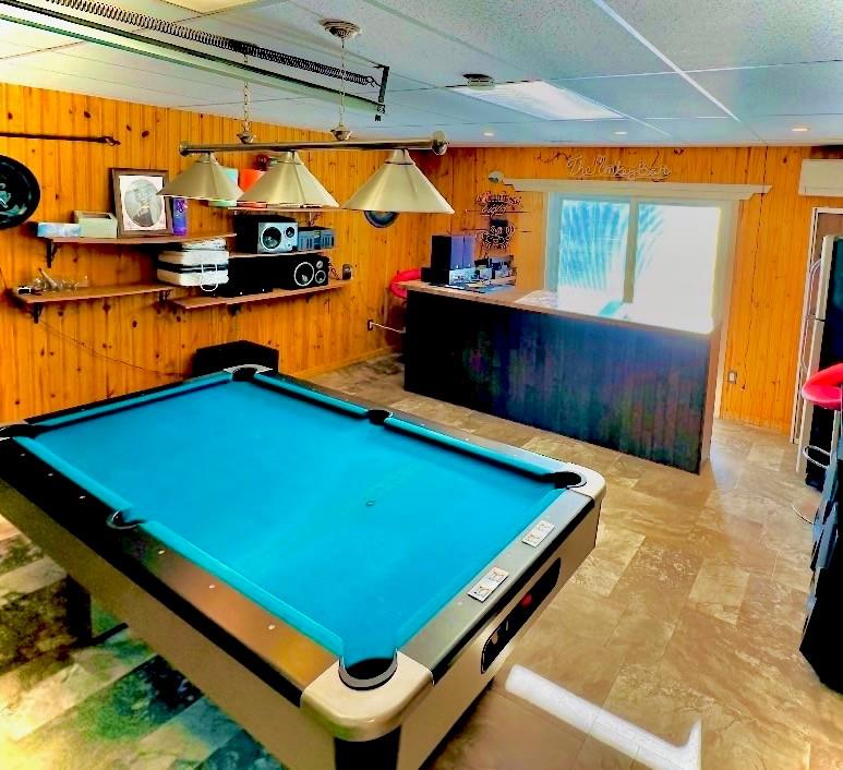 300 East Drive, Copiague, New York image 32
