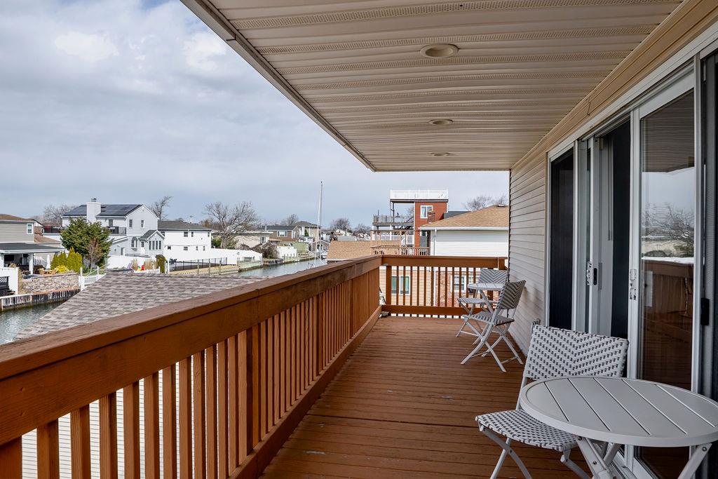 300 East Drive, Copiague, New York image 29