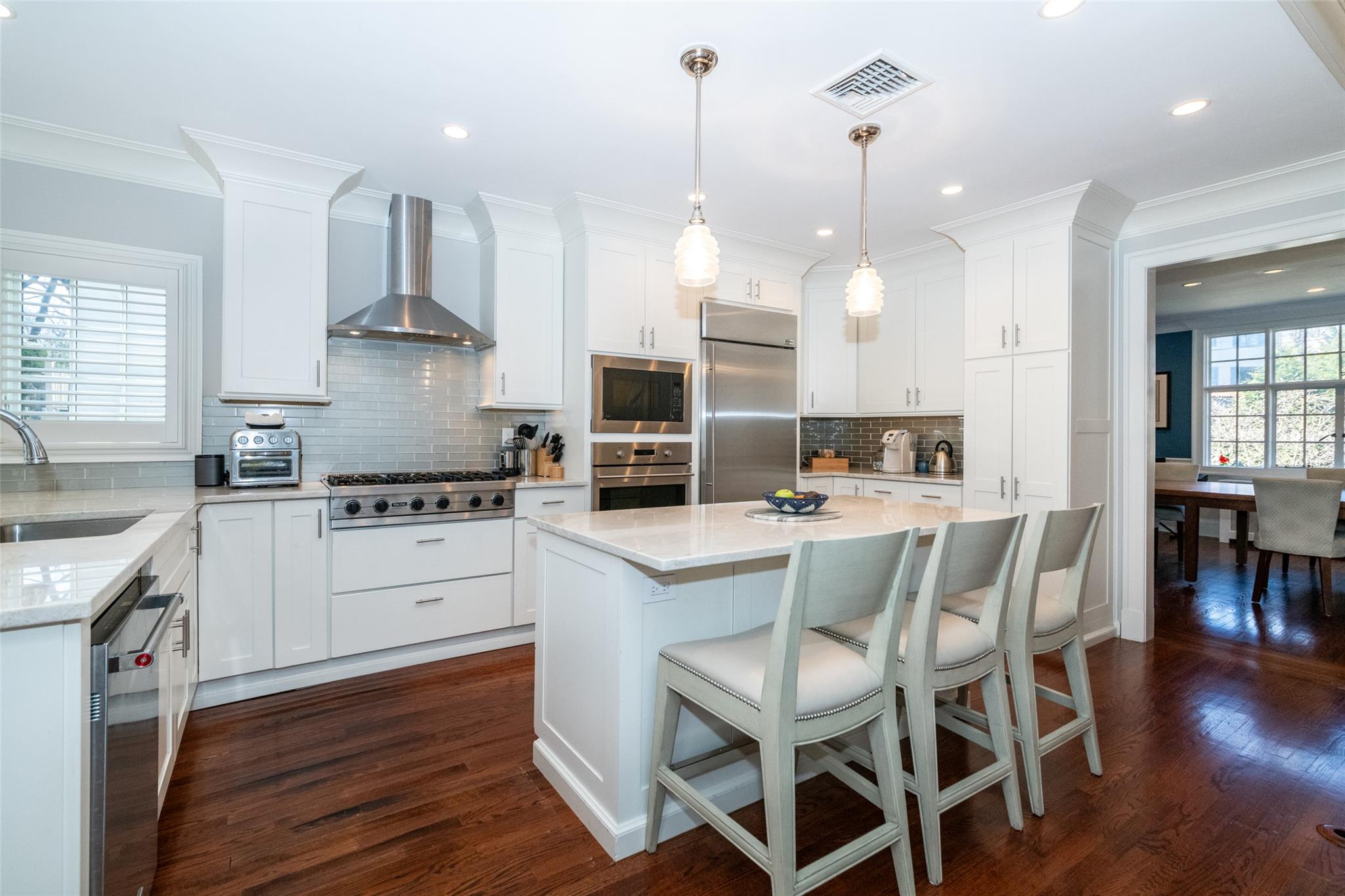11 Knollwood Drive, Larchmont, New York image 12