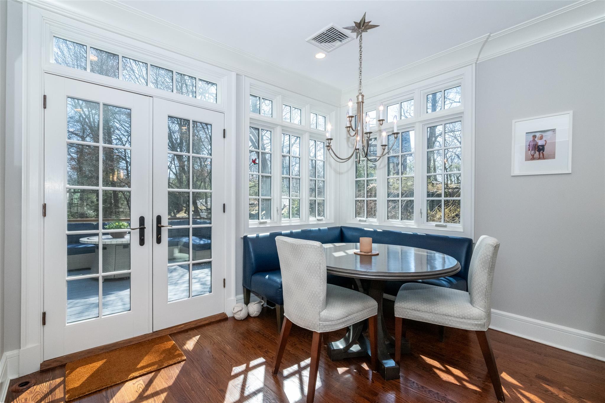 11 Knollwood Drive, Larchmont, New York image 17