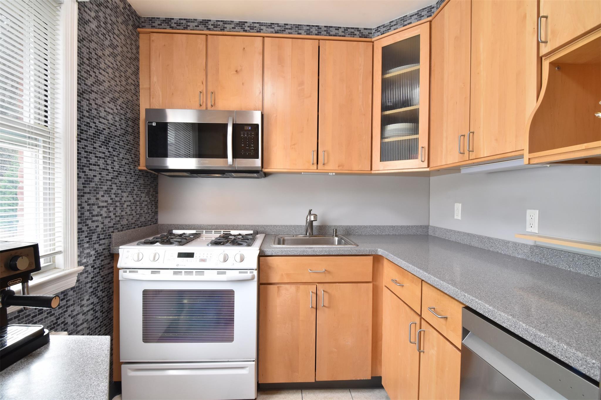 247 S Buckhout St #247, Irvington, New York image 11