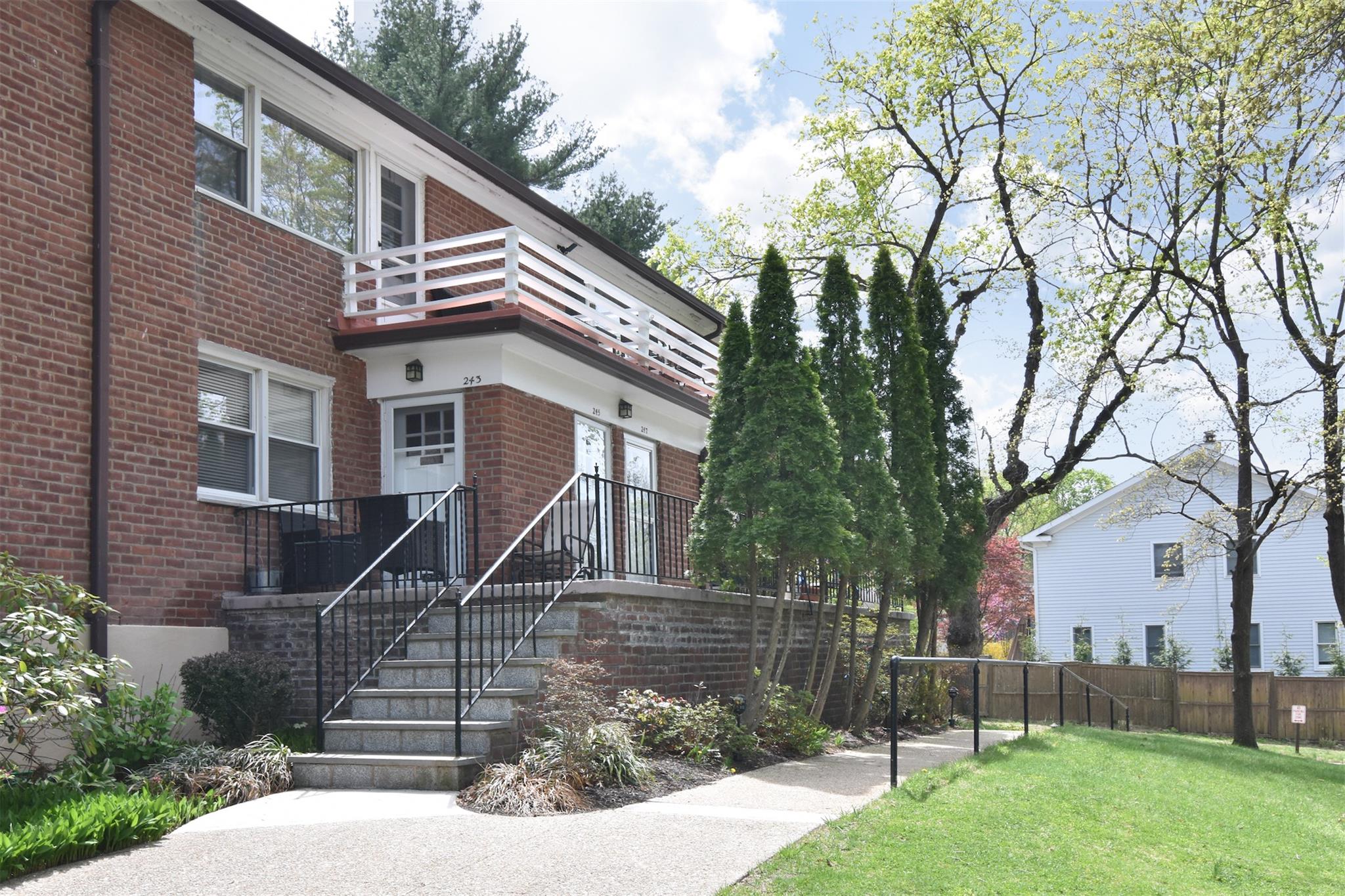 247 S Buckhout St #247, Irvington, New York image 3