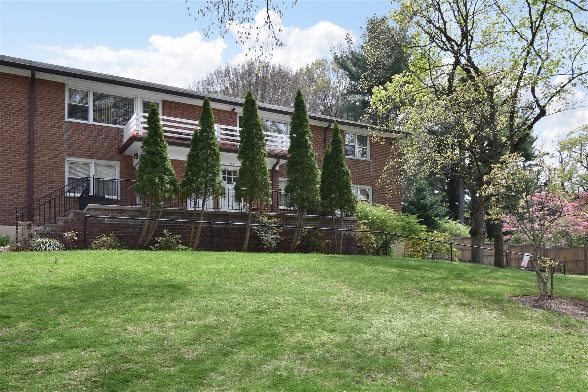 247 S Buckhout St #247, Irvington, New York image 4
