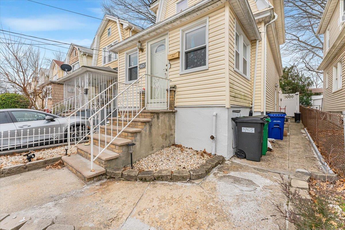 4425 W Edson Avenue, Bronx, Florida image 3