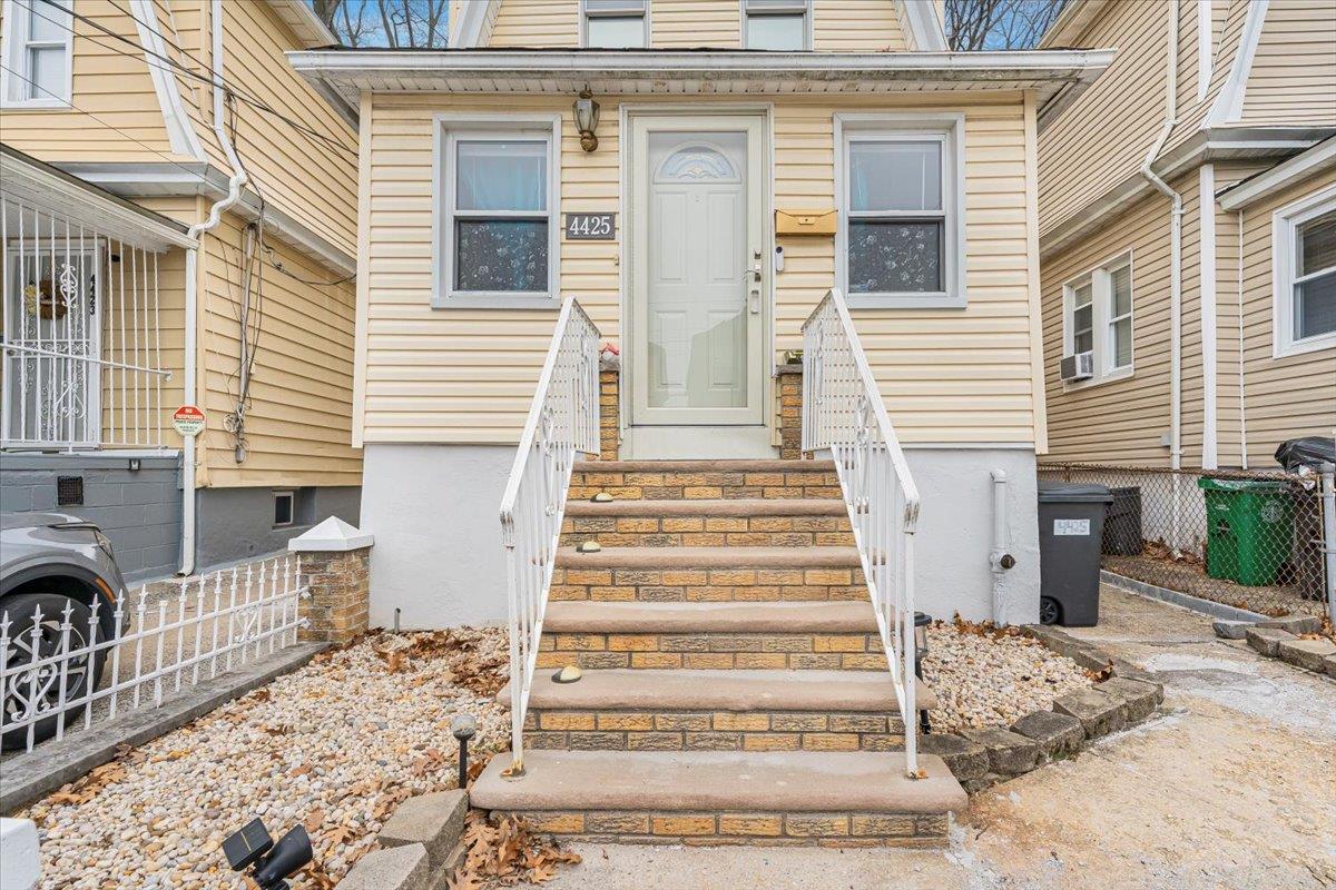 4425 W Edson Avenue, Bronx, Florida image 4