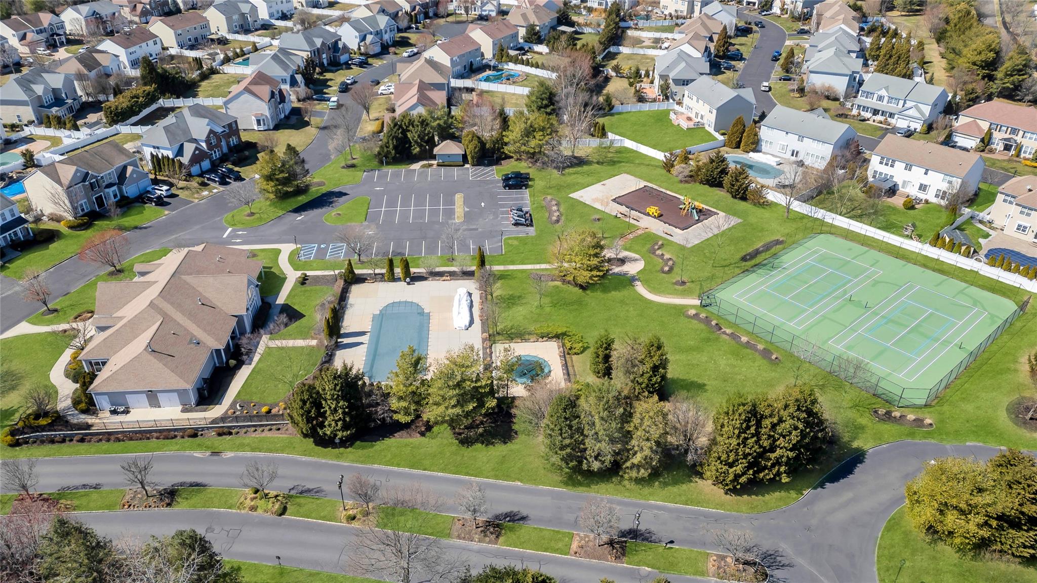 30 Woodstork Drive, Mount Sinai, New York image 49