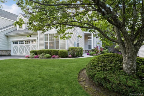 Condo For Rent - 228 Sonata Court<br/> Eastport, NY 11941