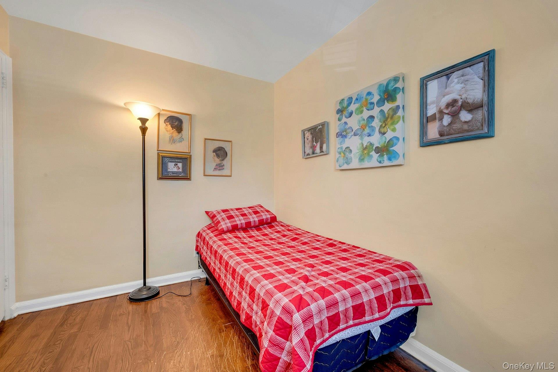 New Rochelle, New York 10801, United States, 3 Bedrooms Bedrooms, ,2 BathroomsBathrooms,Residential,Active,169565