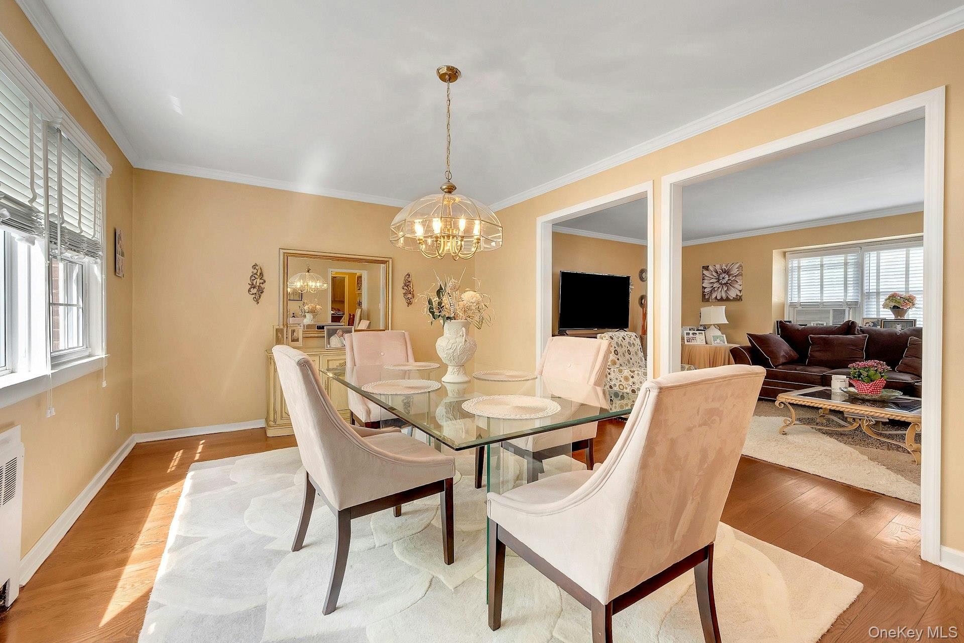 New Rochelle, New York 10801, United States, 3 Bedrooms Bedrooms, ,2 BathroomsBathrooms,Residential,Active,169565